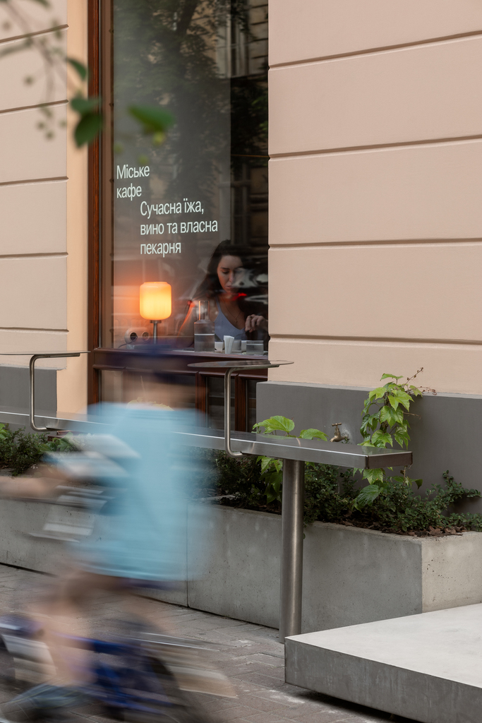 Mitte 2.0: un café de diseño en el corazón histórico de Lviv. Ucrania